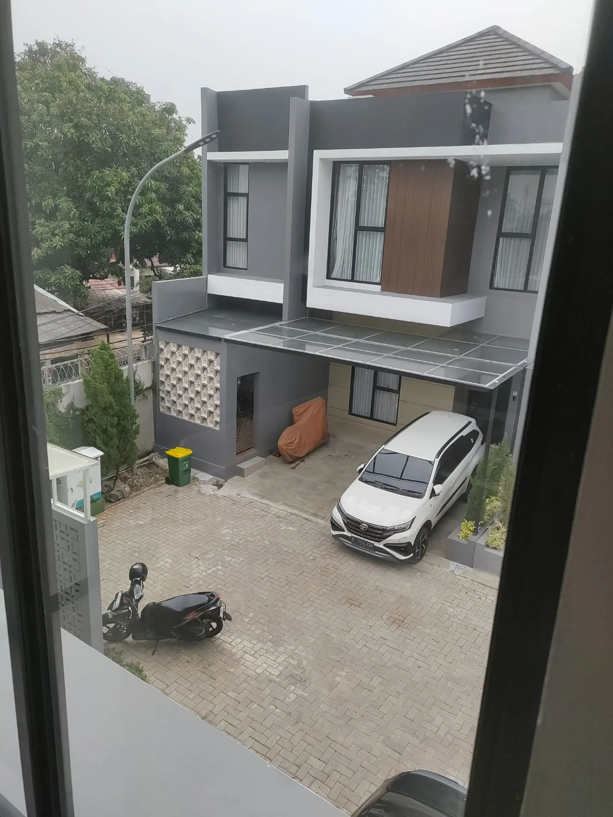Rumah di  dekat sekolah Penabur Bintaro